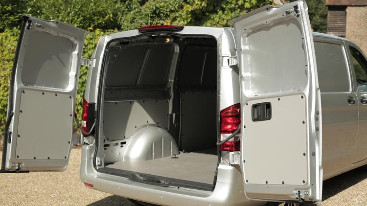MERCEDES-BENZ VITO 150kW 100kWh Select 8-Seater Auto